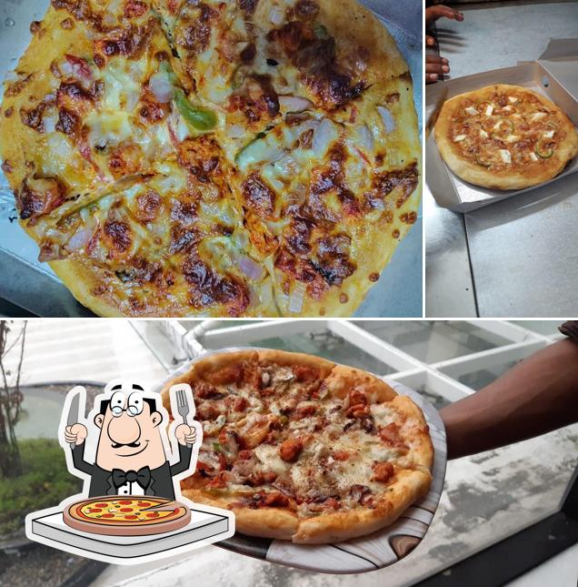 Try out pizza at Hungru Pizza (Greenfield city)