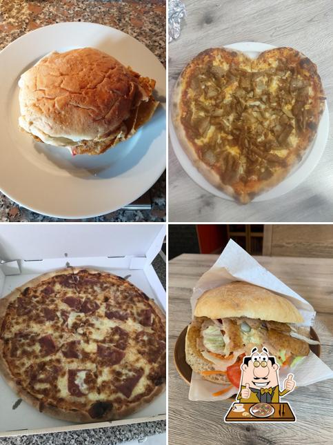 Scegli una pizza a Ägeri Kebap Haus