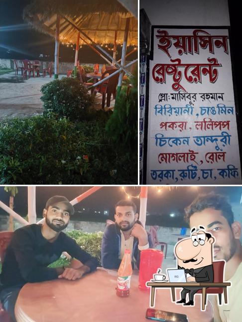 The interior of Yeasin restuarant ( ইয়াসিনরেস্টুরেন্ট)