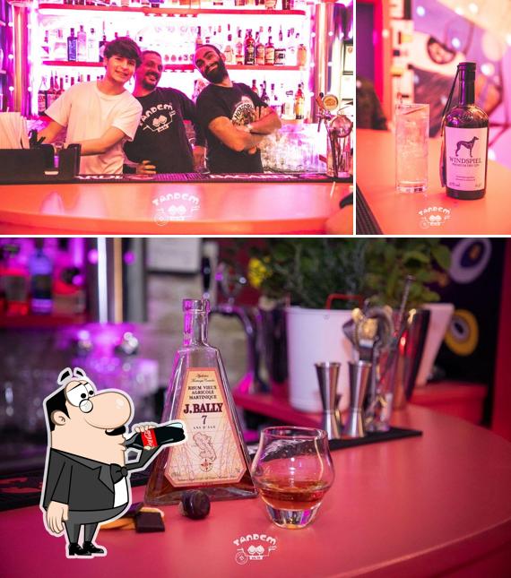 Goditi un drink dal menu