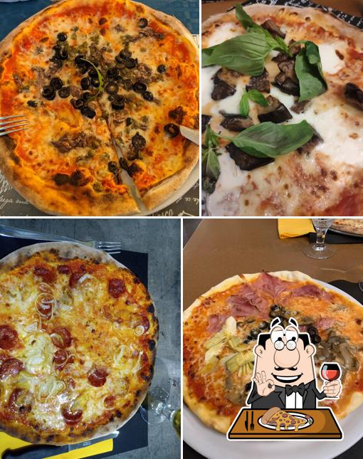 Prenditi una pizza a Ristorante Pizzeria Blumau