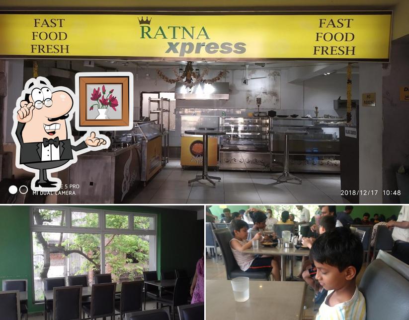The interior of Ratna Cafe, Kilpauk