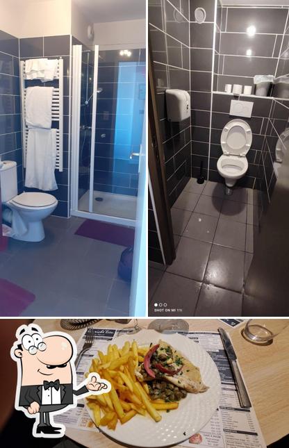 Installez-vous à l'une des tables de Hotel Le Riche Lieu