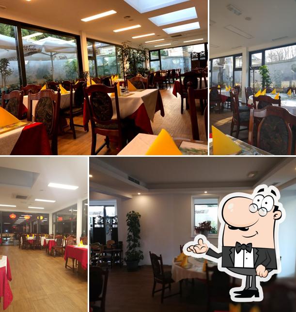 Kitajski Dvor Restaurant