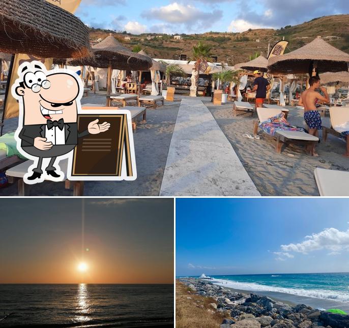 Goditi la vista dagli esterni di La Pecora Nera Beach