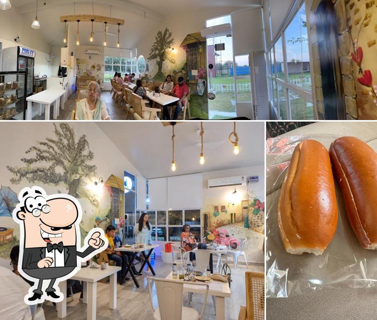 The photo of Mulberry Times Cafe’s interior and food