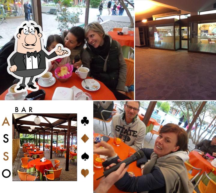 Siediti a un tavolo di LAST BEACH PIZZERIA GASTRONOMIA ALBARELLA