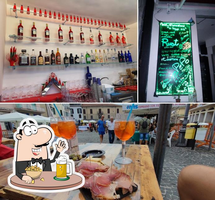 Puoi goderti un rinfrescante bicchiere di birra chiara o scura