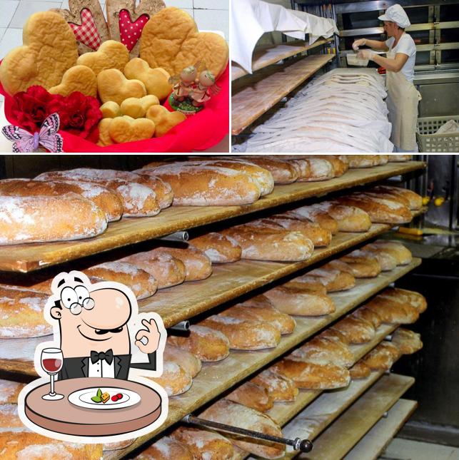 Guarda la foto che raffigura la cibo e interni di Panificio Antico Forno di Verdiani Vania