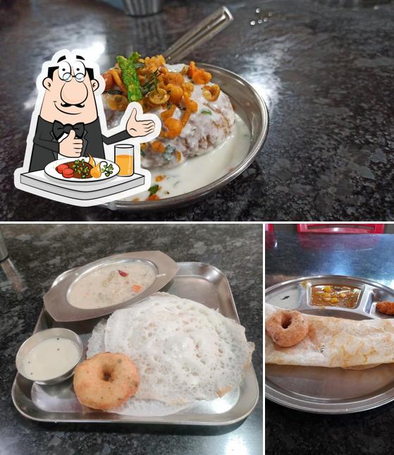 Meals at MALLAN'S KITCHEN
