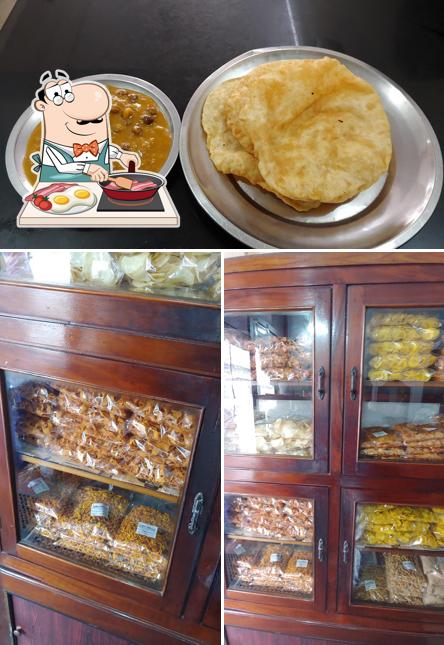 Omelette at Santhosh Coffee House