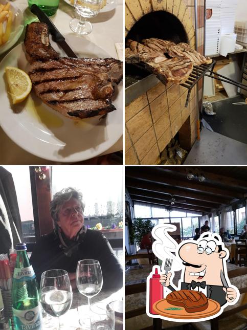 Prenditi i un pasto a base di carne a Trattoria Pizzeria Al Cavalcavia