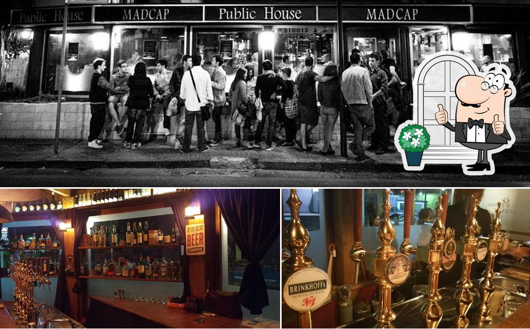 Guarda gli esterni di Madcap Public House