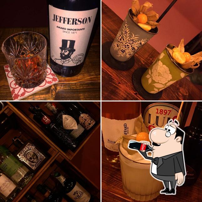 Goditi un drink dal menu