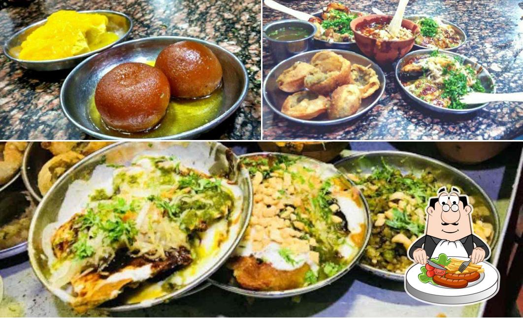 Food at Kashi Chat Bhandar