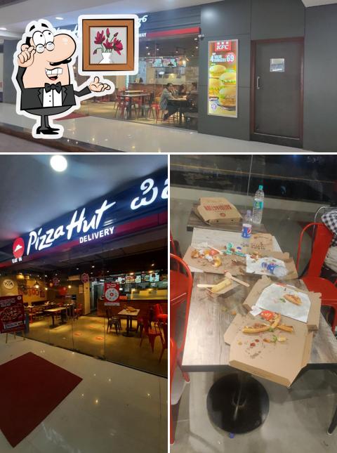 The interior of Pizza Hut Stellar Mall, Hubli