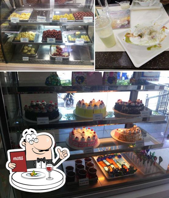 Food at Sarvani Sweets