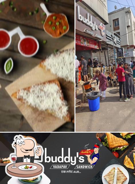 Food at Buddy's Vadapav & Sandwich ( Lunsikui )
