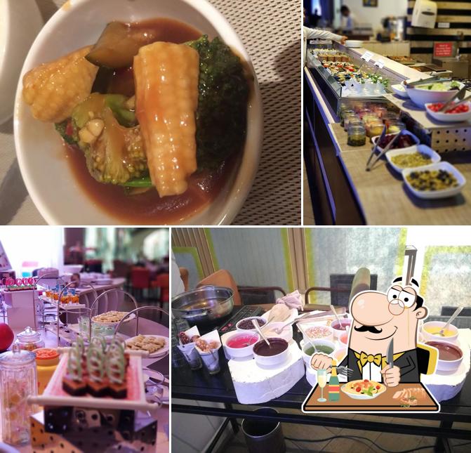 Meals at Pavilion 75