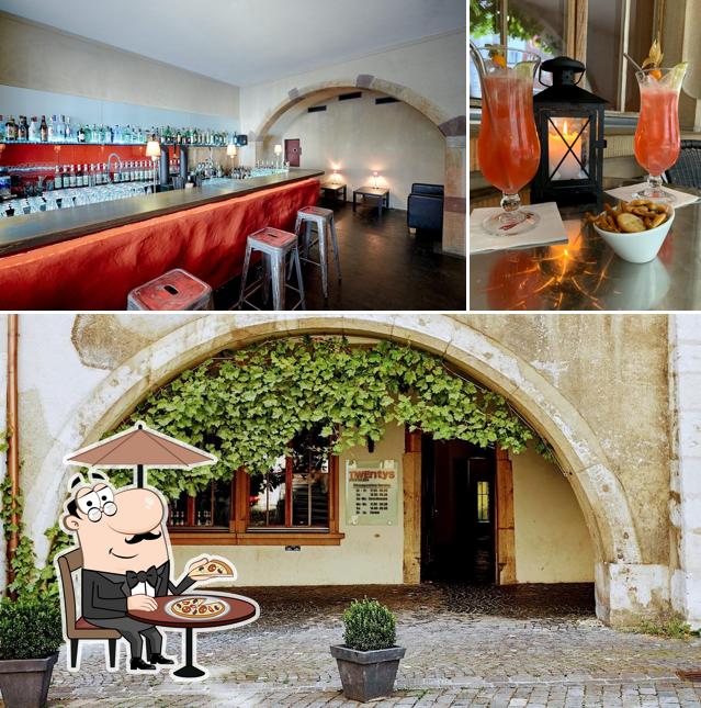 La esterno e cibo del ristorante