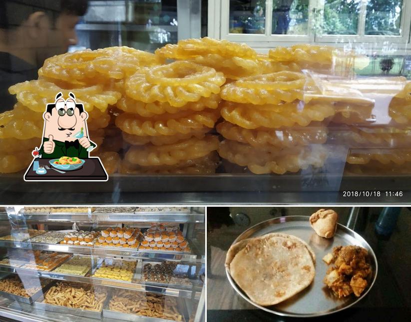 Meals at Balaram Mullick & Radharaman Mullick