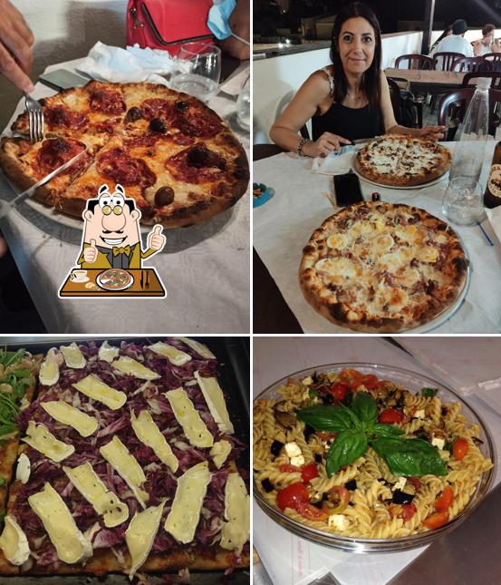 Prenditi tra le molte varianti di pizza