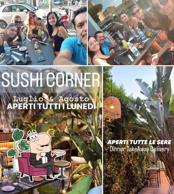 Siediti a un tavolo di Sushi Corner Cattolica