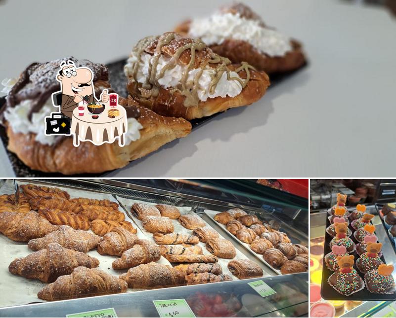 Platti al D&B Fashion Bar Tavola Calda