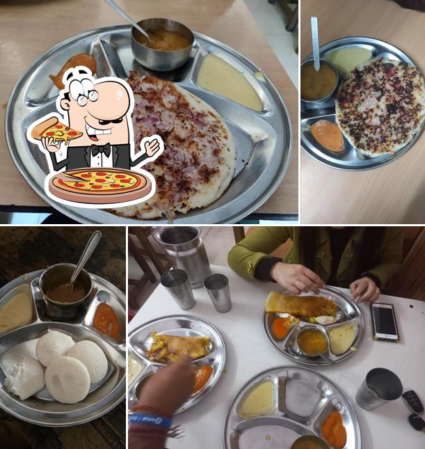 Pick pizza at Murugan Idly Shop, Thanesar