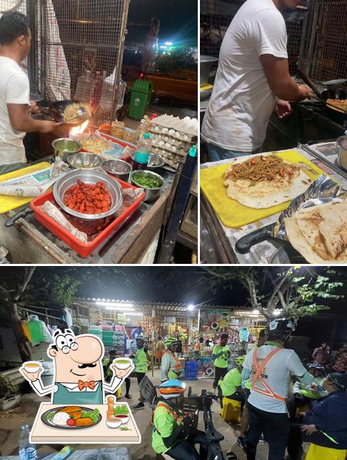 The photo of food and beverage at Salam Bai Hotel