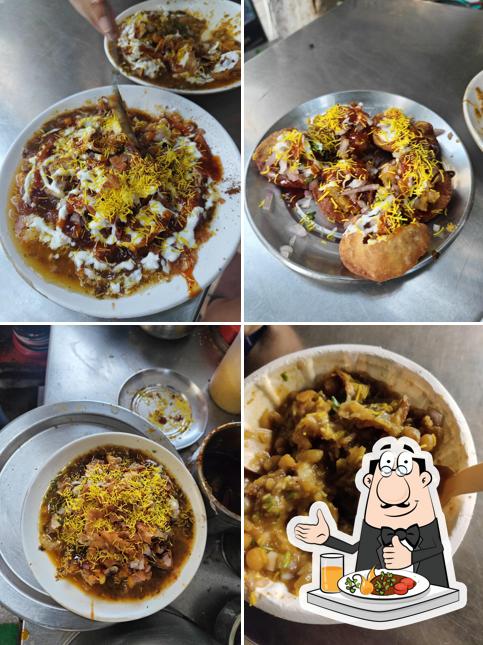 Meals at Jamshedpur Golgappa/panipuri and chat