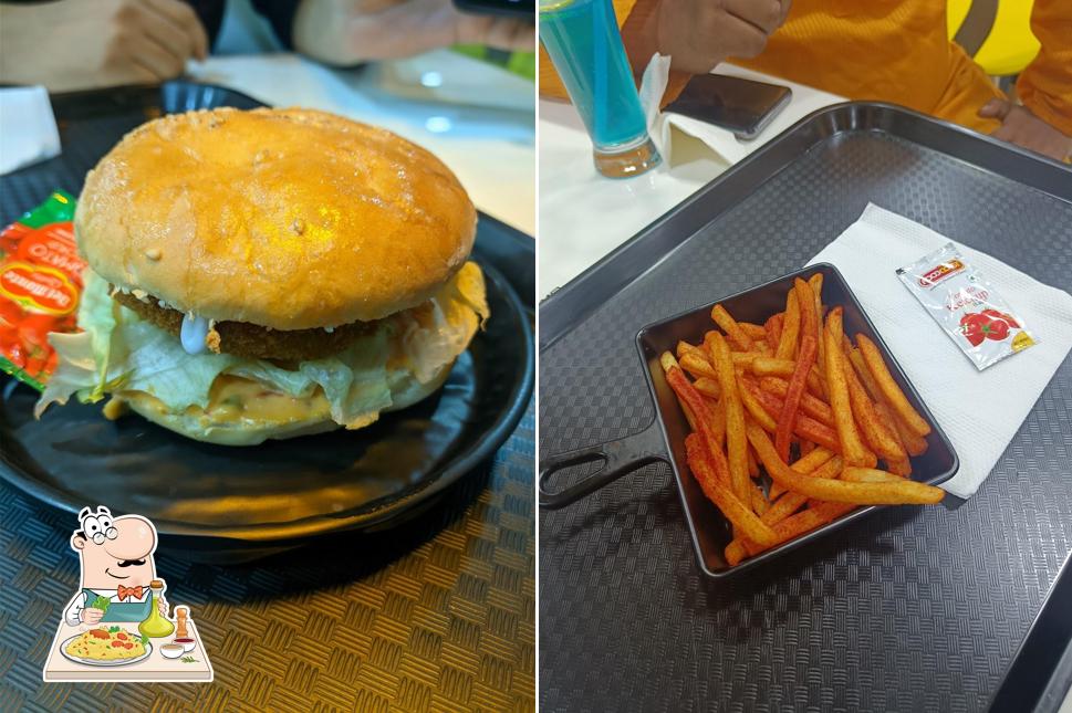 Meals at Hotel Chai Pila-Cafe & Sasurwadi Lunch