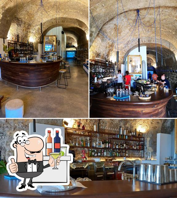 Guarda la immagine di blu