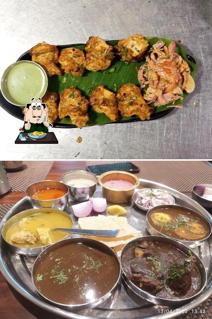 Food at ANNACHI CHAWADI