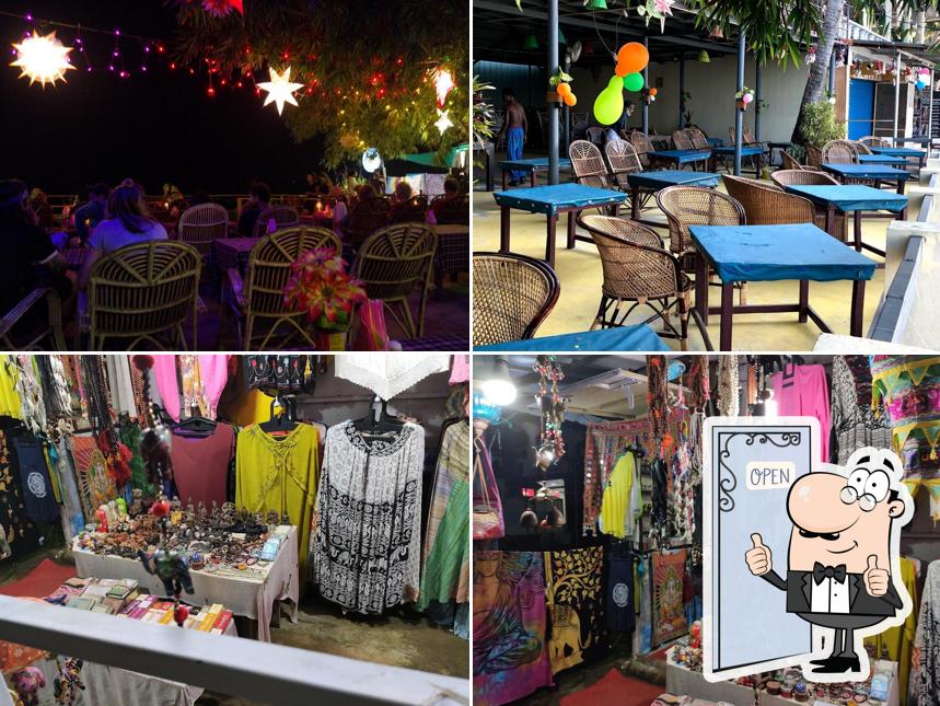 Here's a picture of Blue Moon Cafe