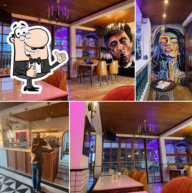 The Hollywood Cafe (THC)