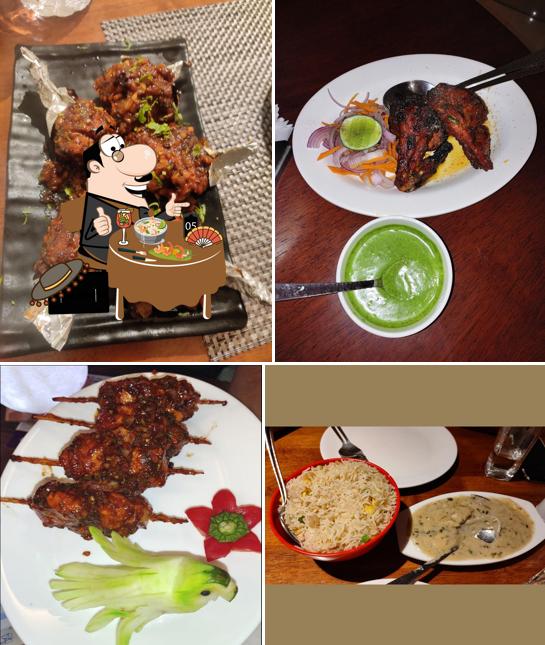 Food at THEQUE (A Family Restaurant)