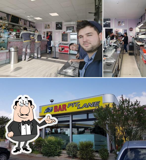 Dai un'occhiata agli interni di Bar Pit Lane