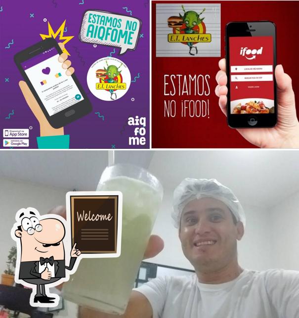 Look at the pic of Et Lanches