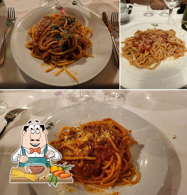 Spaghetti alla bolognese al Checco Er Carettiere