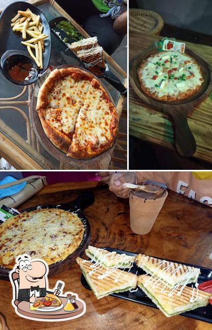 Pick pizza at Desi Chai Theka