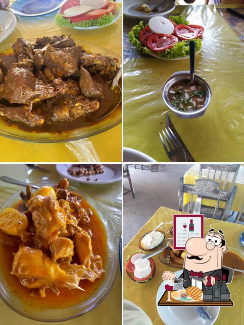 Peça refeições de carne no Galinha Caipira Do Juarez