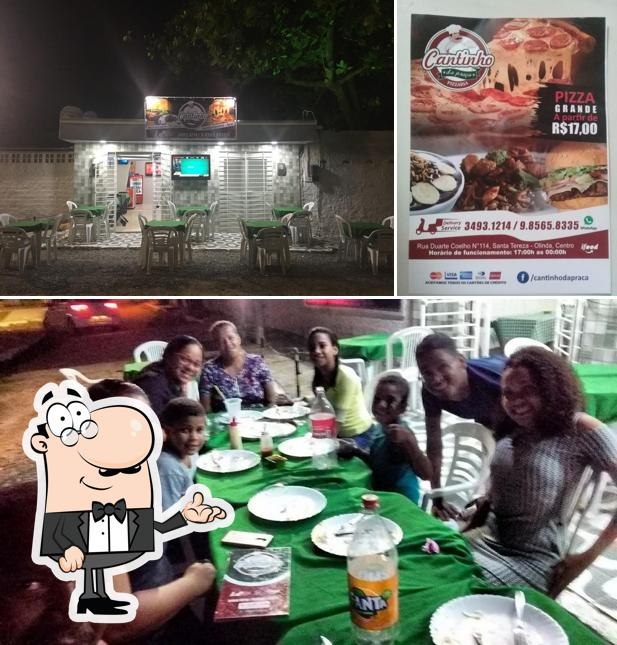 O interior do Cantinho Da Praça