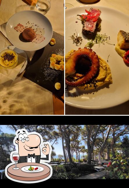 La immagine di cibo e esterno da Ristorante Villa delle Ripalte