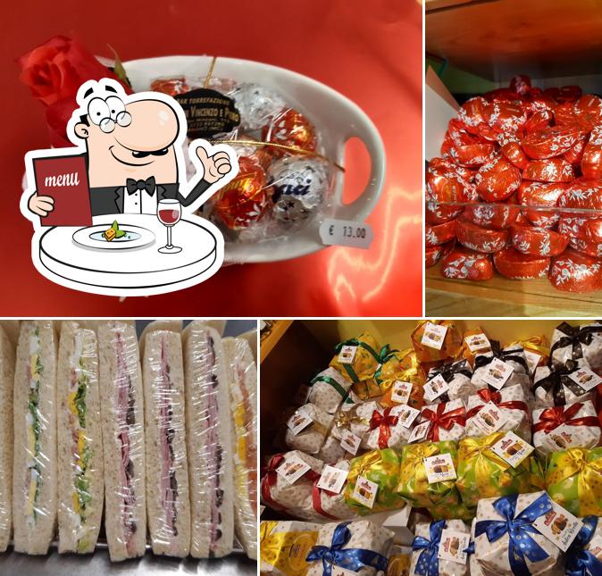 Platti al Bar Fratelli Mariani Vincenzo e Piero