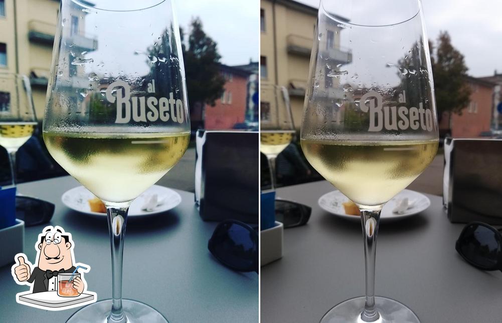 Prova un drink dal menu