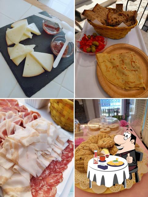 Piatto di formaggi al Dal Tecchiaiolo Crêperia E Taglieri Piatto di formaggi al Dal Tecchiaiolo Crêperia E Taglieri