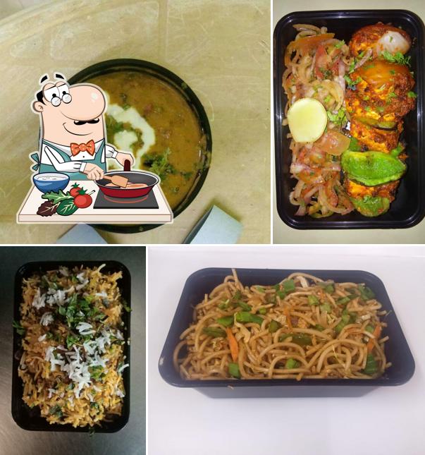 Chicken curry at Mother's Kitchen, Hadapsar