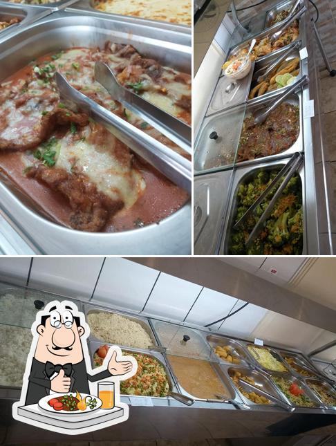 Comida em Restaurante Girassol
