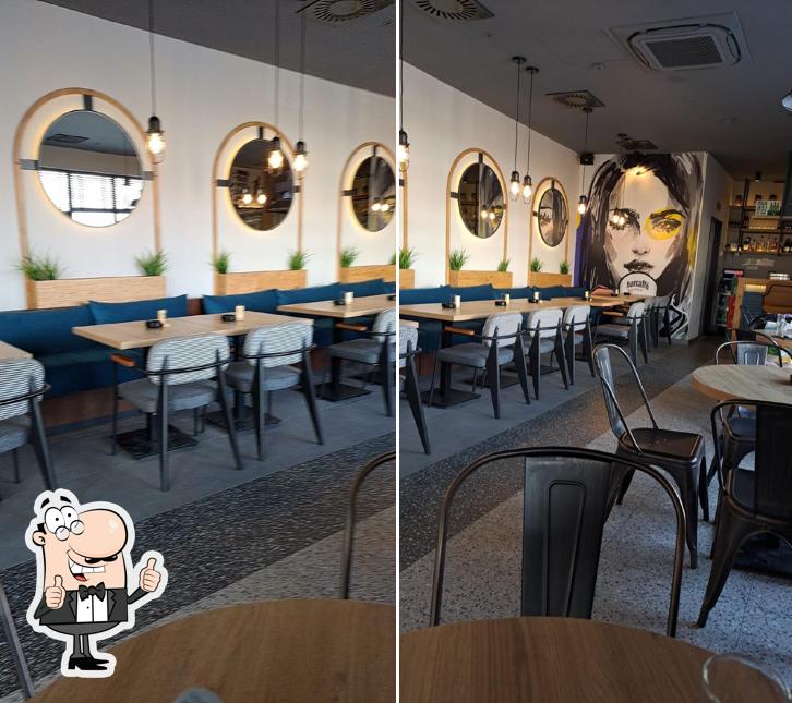 Vedi questa immagine di Easy Bar